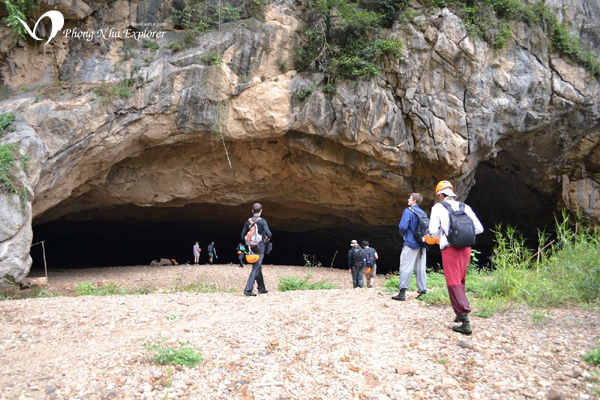 Hang En Cave Explorer