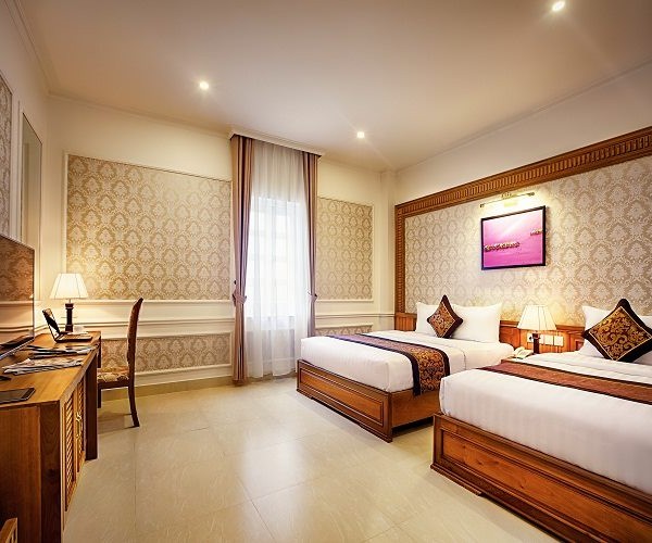 Riverside Hotel Quang Binh 4