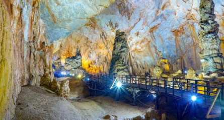 Paradise Cave And Mooc Spring Tour