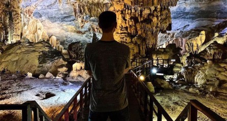 Phong Nha Cave – Paradise Cave Day Tour From Hue