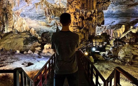 Phong Nha Cave – Paradise Cave Day Tour From Hue