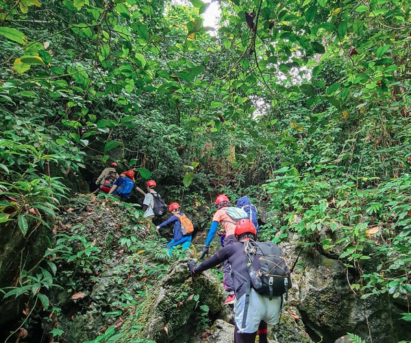 Phong Nha Trekking Tour Sinh Ton Valley Thuy Cung Cave For One Day A