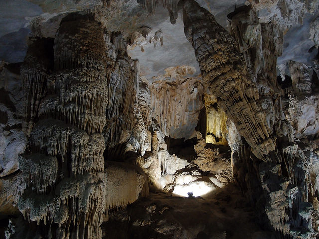 Tien-Son-Cave-g - Phong Nha Cave Tours