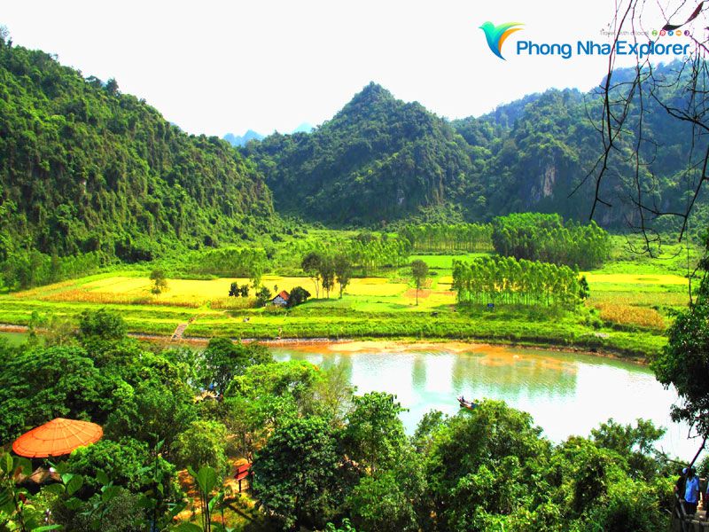 Tram Me Village is located near the entrance of Phong Nha Cave with thousands of visitors every day.
