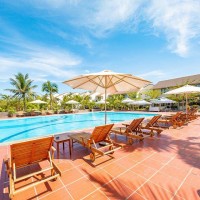 Bao Ninh Beach Resort 12
