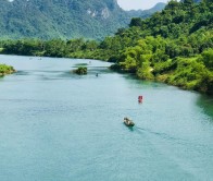 Tour du thuyền Sông Son – Động Phong Nha – Sông Chày Hang Tối