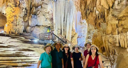 Tour Quảng Bình 3 ngày 2 đêm ghép: Phong Nha – Nhật Lệ – Động Thiên Đường – Suối Nước Moọc – Vũng Chùa – Đá Nhảy