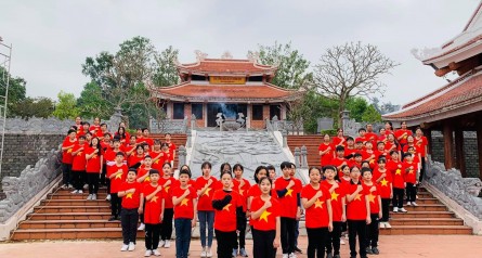 Tour Quảng Bình Về Nguồn 2 ngày: Hang Tám Cô – Phong Nha – Vũng Chùa – Nhà Đại Tướng – Đền Thờ Phà Long Đại