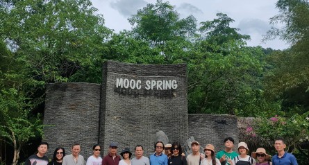 Tour Phong Nha Kẻ Bàng từ Huế 2 ngày 1 đêm: Động Phong Nha – Suối Nước Moọc
