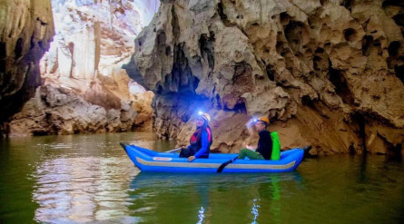 Tour du lịch Quảng Bình 3 ngày 2 đêm – Chèo thuyền kayak khám phá chiều sâu bí ẩn động Phong Nha 4500m