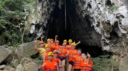 Tour Quảng Bình 3 ngày 2 đêm từ TP HCM: Động Phong Nha – Động Thiên Đường – Sông Chày Hang Tối – Vũng Chùa – Đá Nhảy