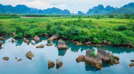 Tour Quảng Bình từ TP HCM 3 ngày 2 đêm: Động Phong Nha – Động Thiên Đường – Thung Lũng Hava – Vũng Chùa – Đá Nhảy