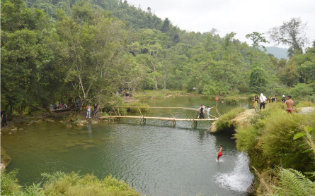 Ngắm vẻ đẹp hoang sơ của Thác Mơ Minh Hóa – Quảng Bình