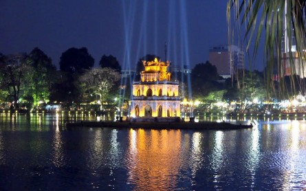 Bảo tàng Hồ Chí Minh ở Hà Nội – Bông sen vàng níu giữ lịch sử