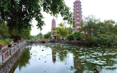 Hành Trình Khám Phá Văn Hóa Tín Ngưỡng Quảng Bình đầy màu sắc
