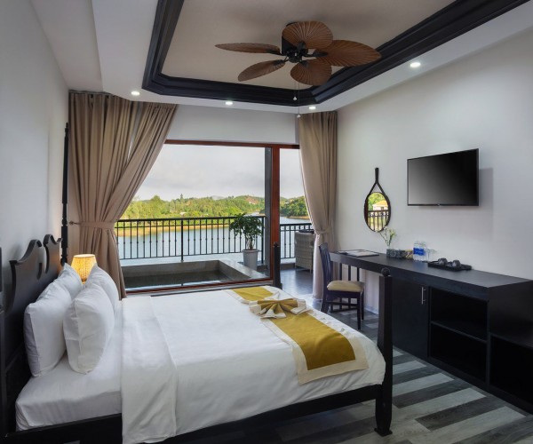Phong Nha Lake House Resort 4