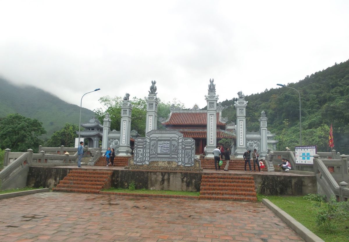Đền thờ Thánh Mẫu Liễu Hạnh Quảng Bình nổi tiếng linh thiêng