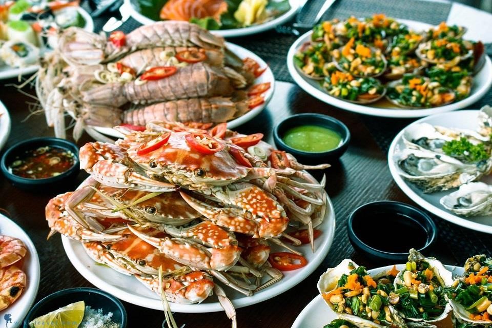 Bằng kinh nghiệm du lịch Quảng Bình cho gia đình bạn có thể lựa chọn những món hải sản sắc sắc, hấp dẫn bậc nhất tại đây (Ảnh sưu tầm)