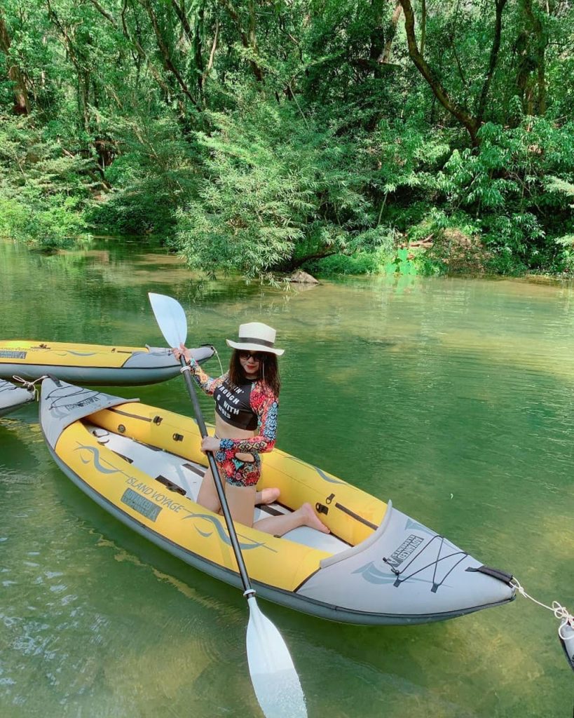 Chèo thuyền Kayak ở Công viên Ozo