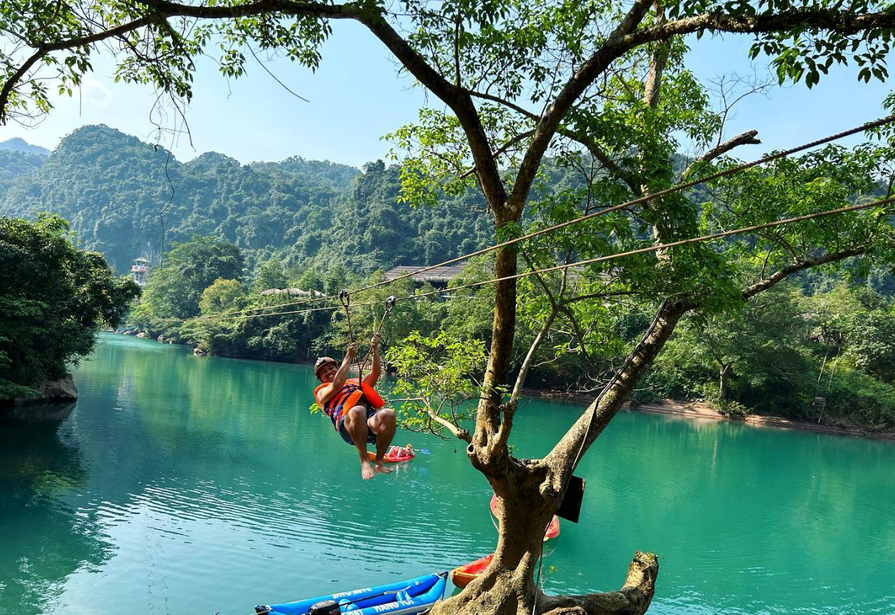 Đu zipline cảm giác mạnh