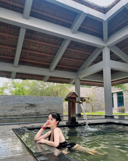 Bể tắm nước khoáng nóng onsen 2