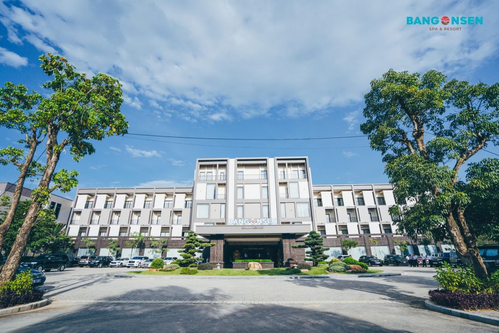 Suối Bang Onsen Quảng Bình chào đón du khách quanh năm