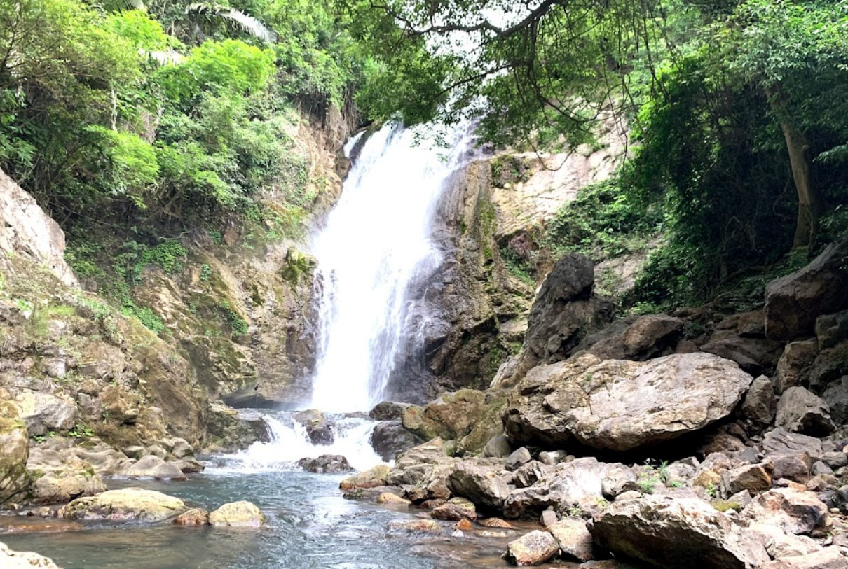 Thác Tà Puồng