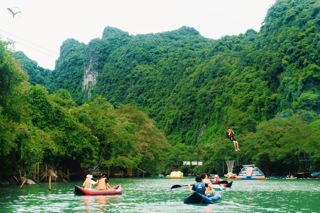 Sông Chày Hang Tối