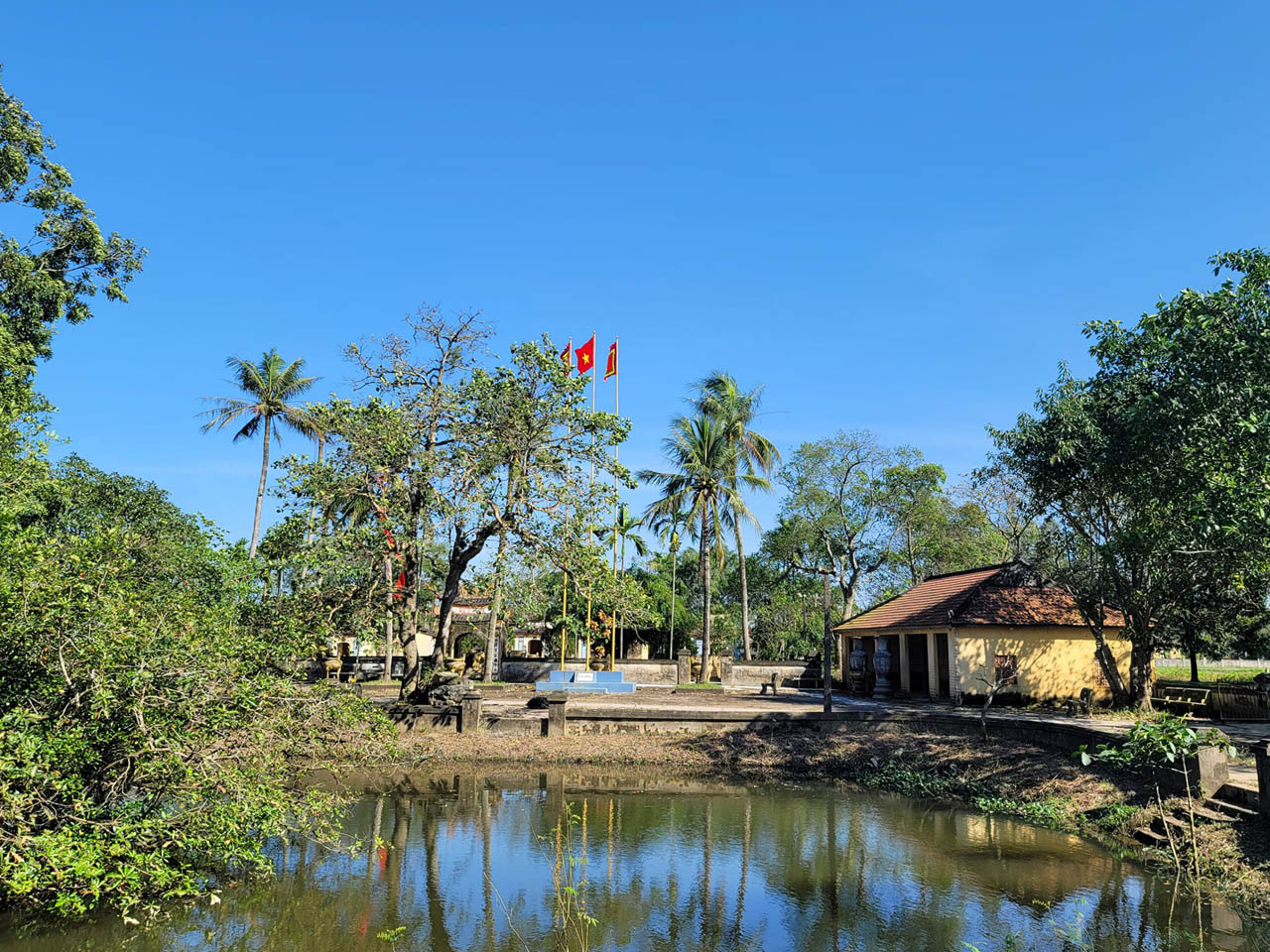 Làng cổ Bích La