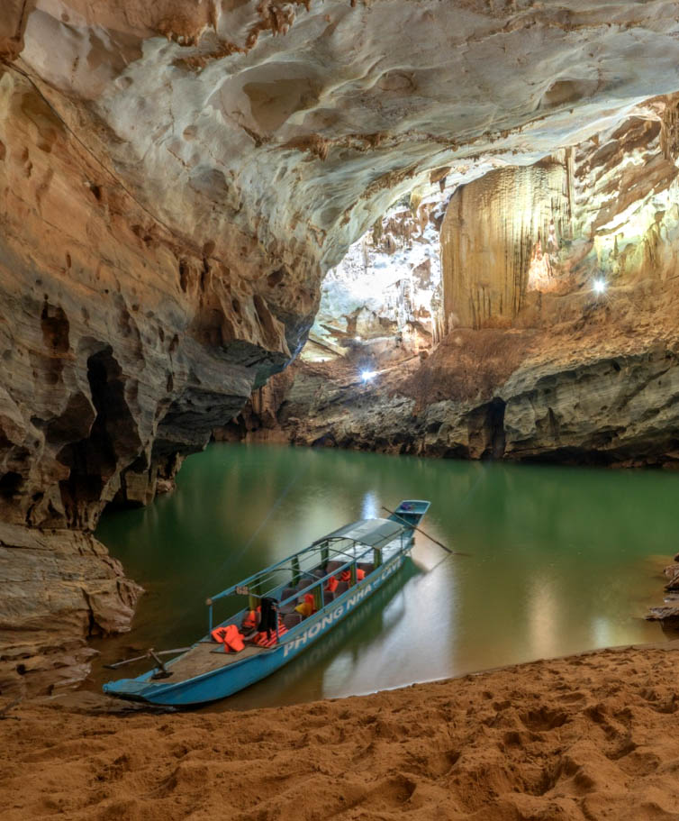 Động Phong Nha