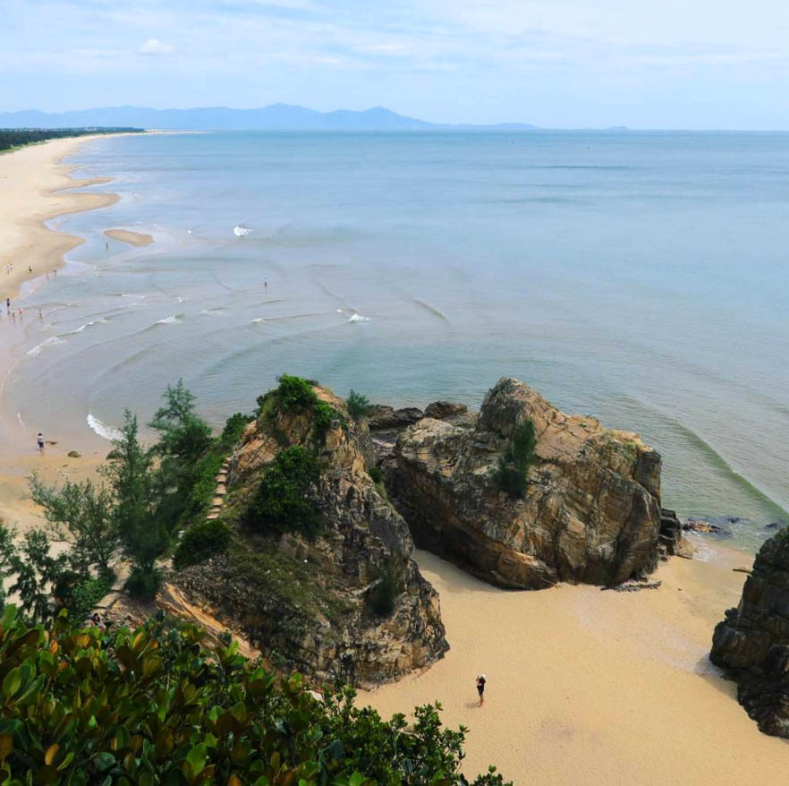 Bãi Biển Đá Nhảy