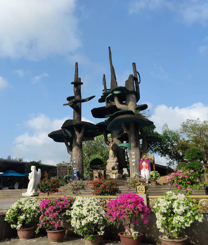 Thánh Địa Đức Mẹ La Vang 
