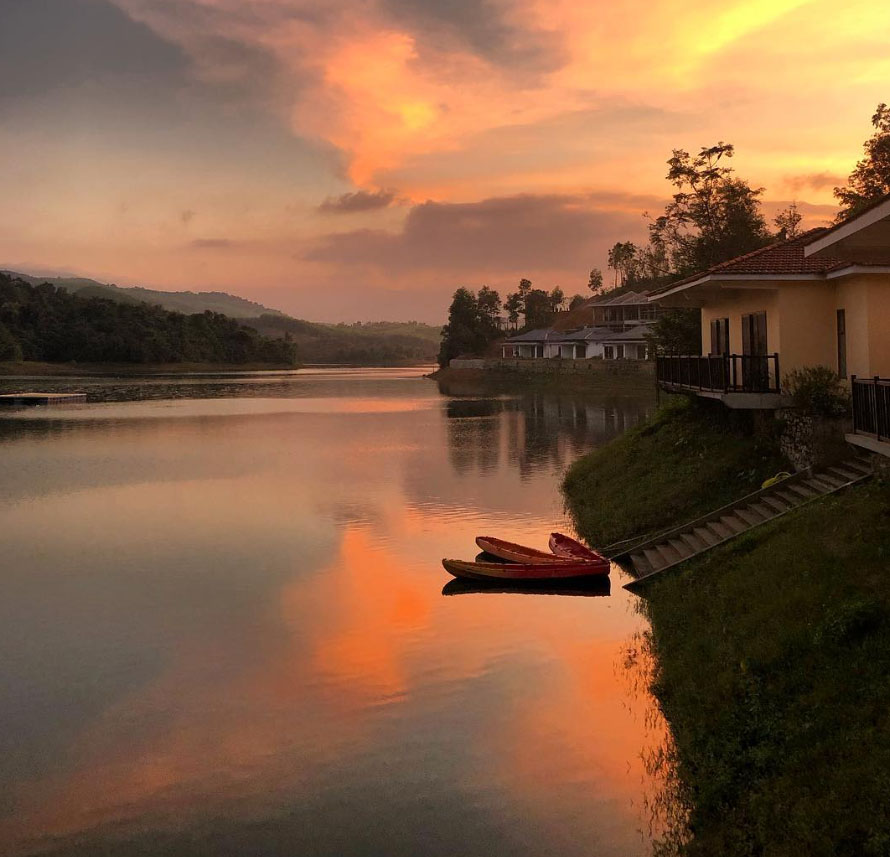 Phong Nha Lake House Resort