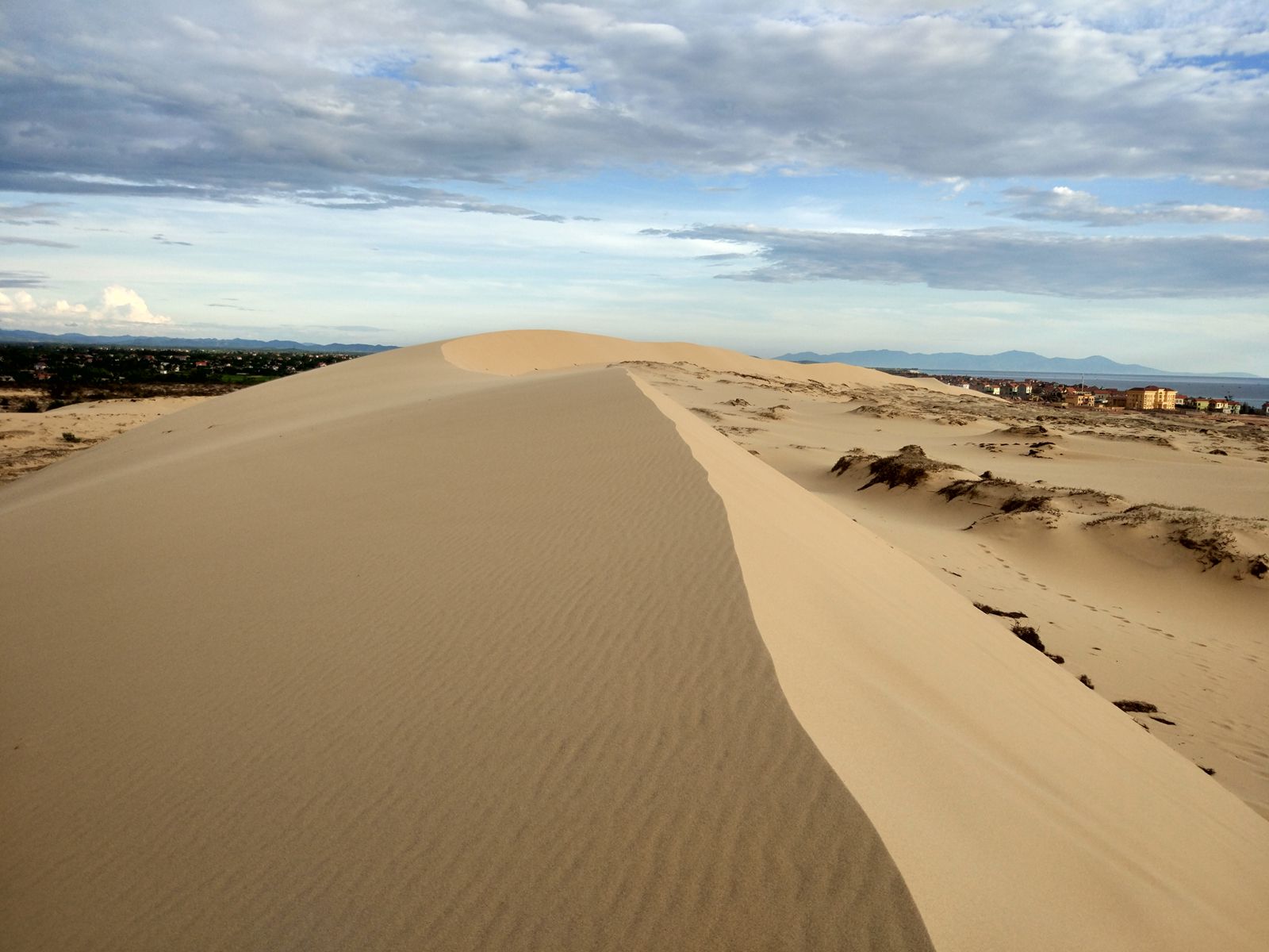 Đến Cồn Cát Quang Phú trải nghiệm cảm giác lạc vào sa mạc