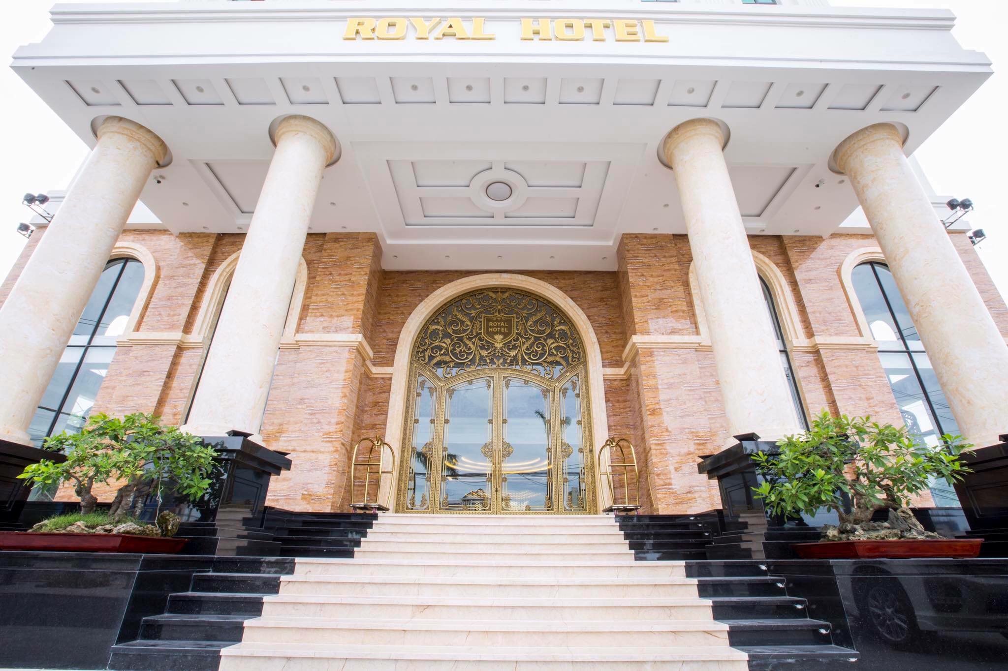 Khách sạn Royal - Khách sạn 4 sao Quảng Bình trung tâm thành phố
