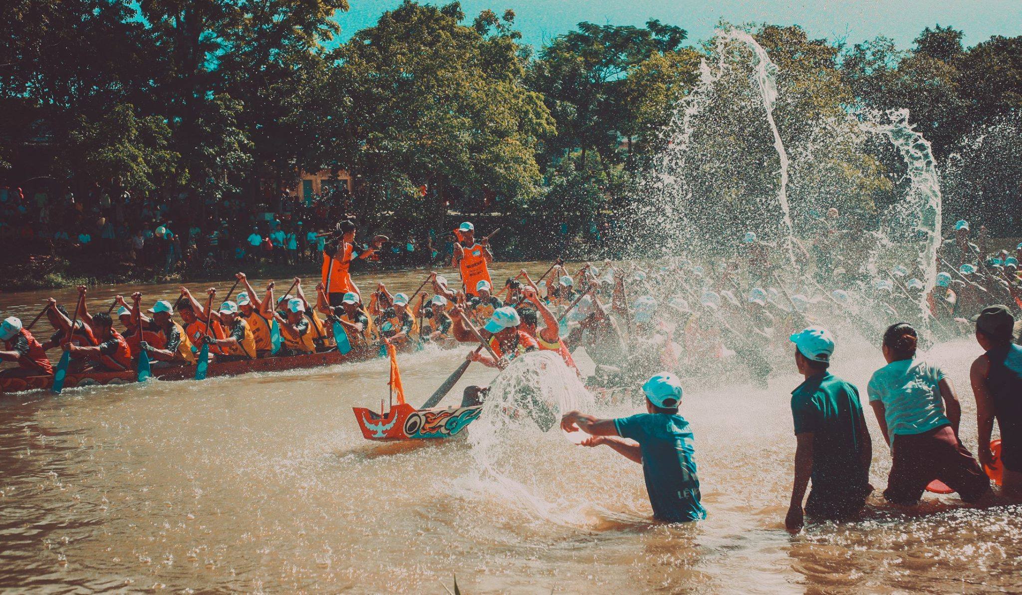 Lễ hội đua thuyền truyền thống Lệ Thủy - Quẩng Bình 16